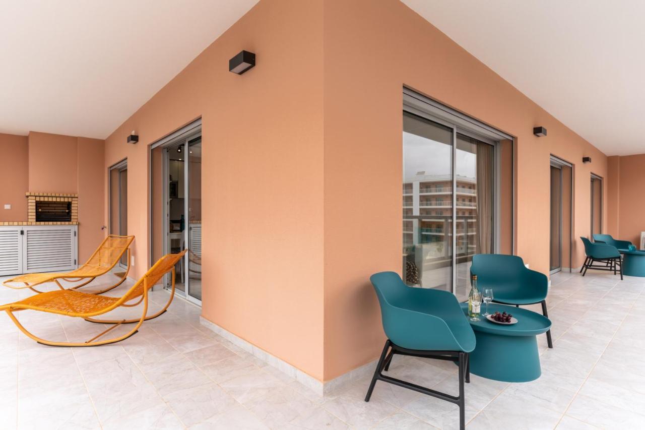 Sunny Brand New 2-Bedroom Apt - 500M From Praia Da Rocha With Ac And Pool! Portimão Exterior foto